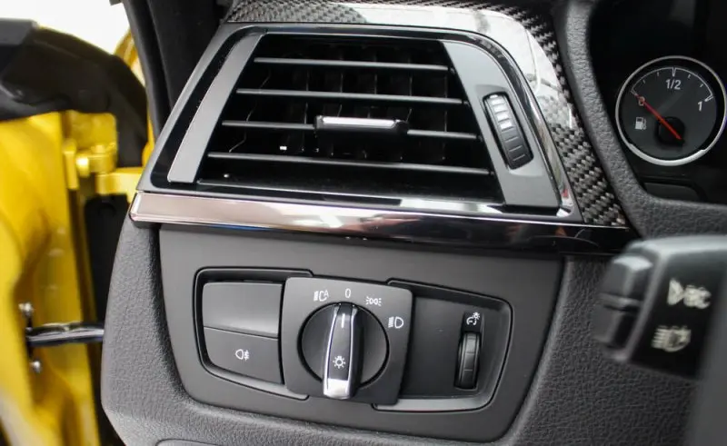 Nội thất sang trọng của xe BMW M4 12