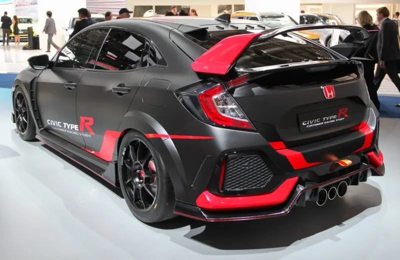 Hình ảnh xe Honda Civic Type R từ góc độ đẹp 35