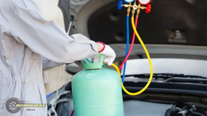  Kiểm tra và thay thế cảm biến nhiệt độ động cơ