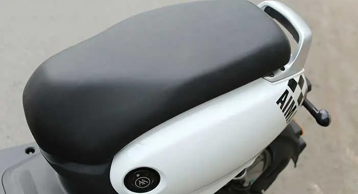 Đánh giá chi tiết xe máy điện Aima Inmai 5