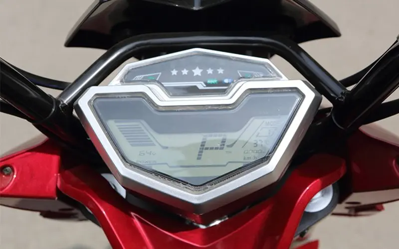 Đánh giá chi tiết Jeek One 4