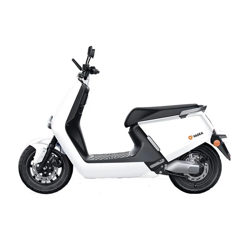 Yadea G5 màu trắng