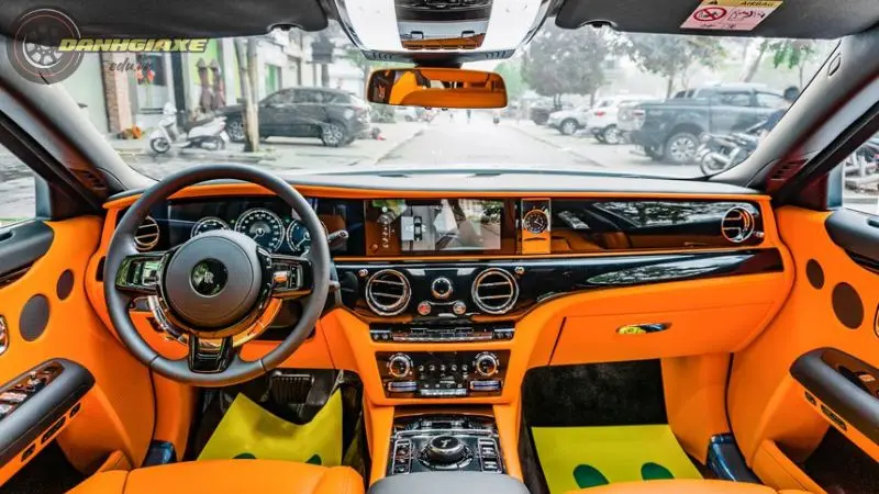 Rolls Royce Phantom EWB - 14