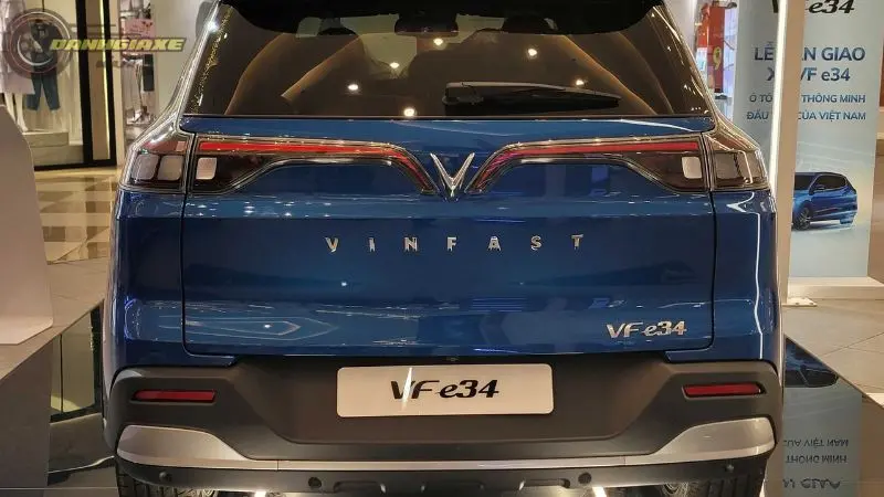 VINFAST VFe34 - 14