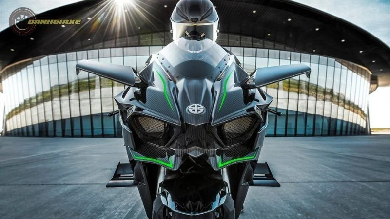 Kawasaki Ninja H2SX Kawasaki Ninja H2SX