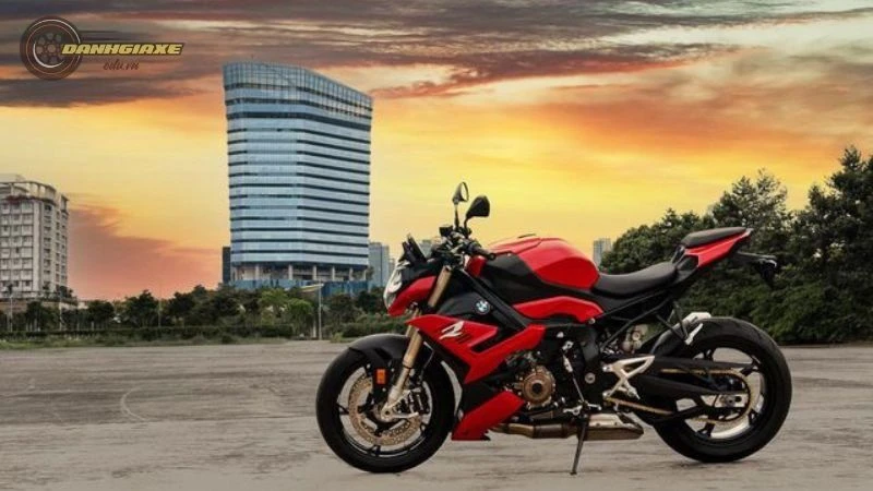 BMW S 1000 R BMW S 1000 R