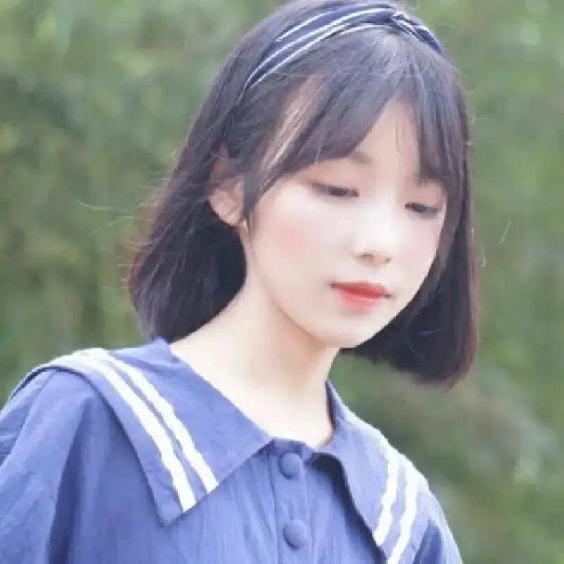 Gái Instagram tự tin khoe nét đẹp đậm cá tính