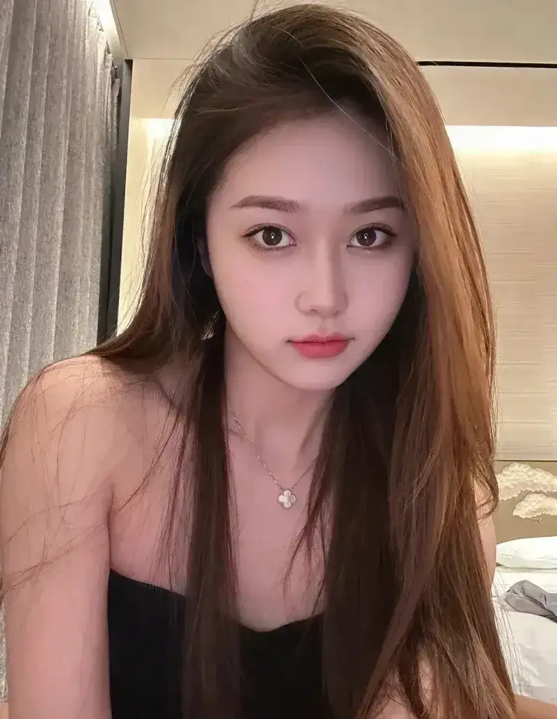 FB gái xinh với phong cách đầy sức hút người xem