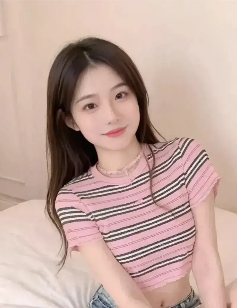 Gái đẹp Tiktok với gu thời trang dẫn đầu xu hướng