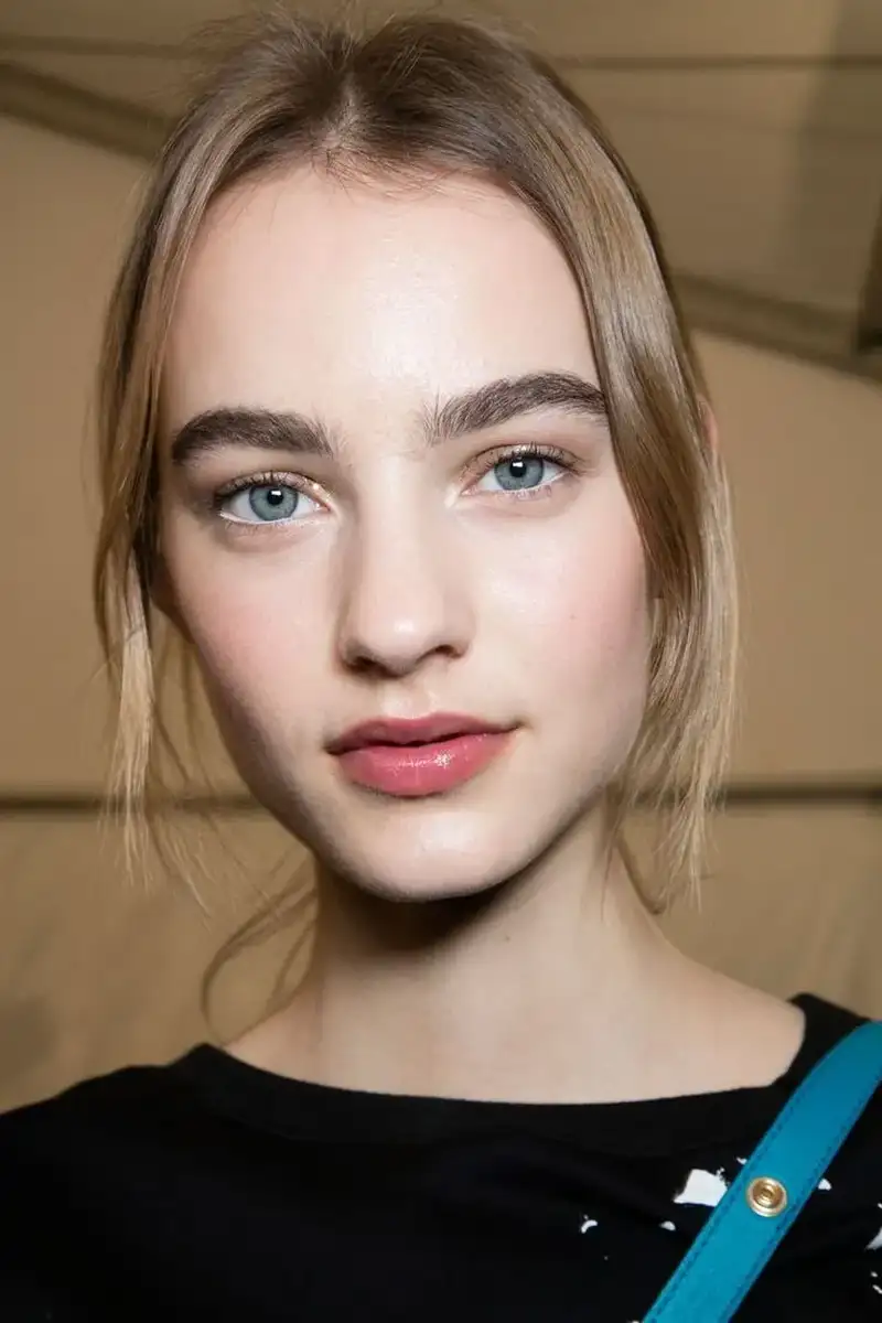 Gái nga mặc bikini tạo dáng đầy tự tin