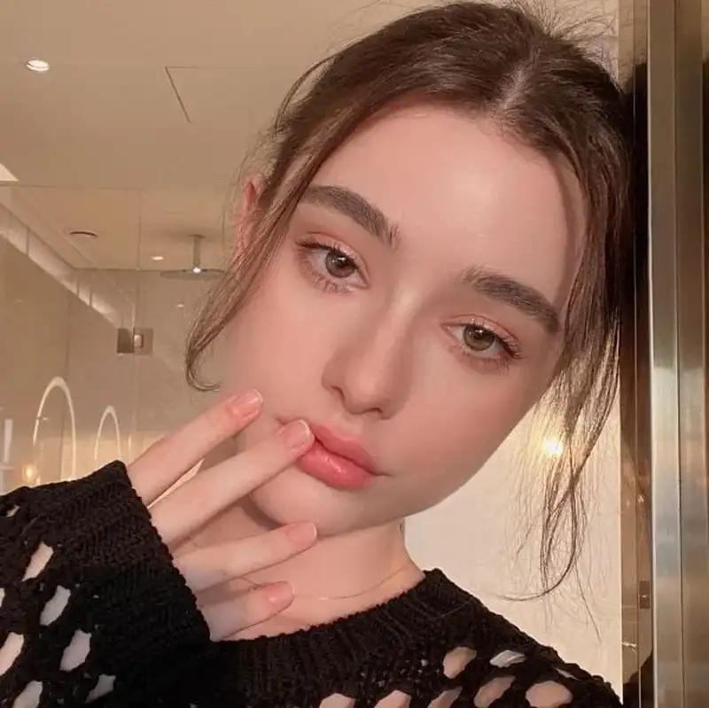 Gai tay dep thu hút ánh nhìn đầy sức sống