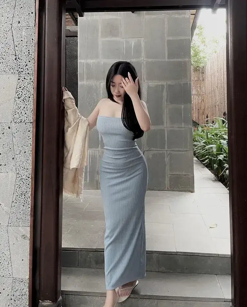 Ngắm gái xinh trong bộ váy khoe vóc dáng