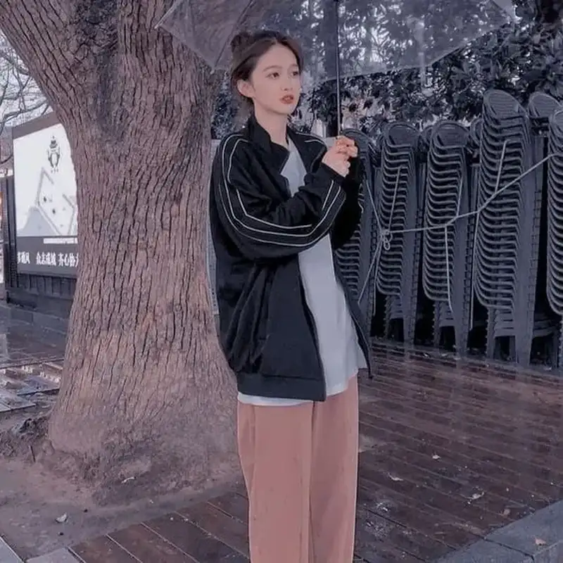 Gái xinh tóc ngắn ngang vai thu hút mọi ánh nhìn