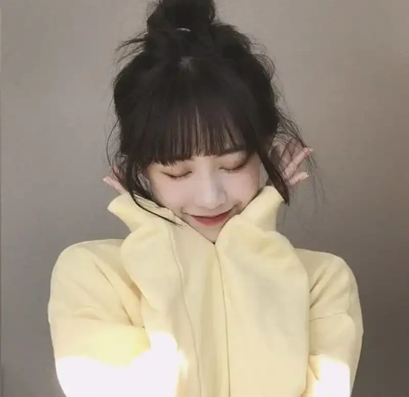 Gái xinh nổi bật với kiểu tóc ngắn uốn nhẹ bồng bềnh