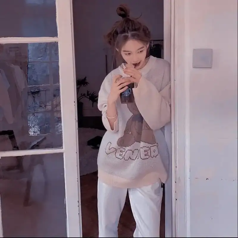 Hình gái xinh búi tóc xinh thu hút ánh nhìn