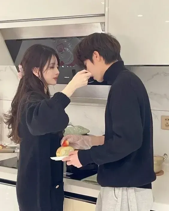 Gái xinh diện váy ngắn, vẻ đẹp đầy quyến rũ