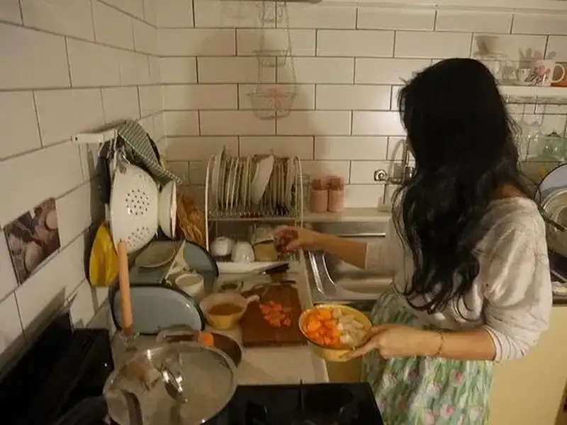 Ảnh gái xinh với vóc dáng cân đối và duyên dáng