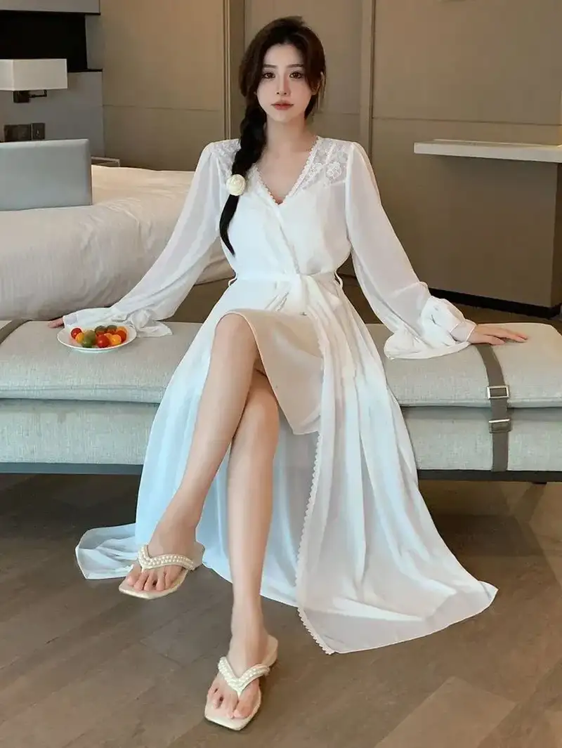 Tóc ngắn uốn mang vẻ đẹp nhẹ nhàng và tinh tế