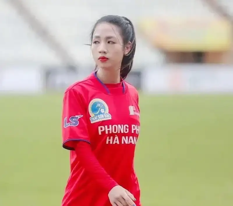 Cùng ngắm bộ sưu tập giày thể thao nữ đẹp