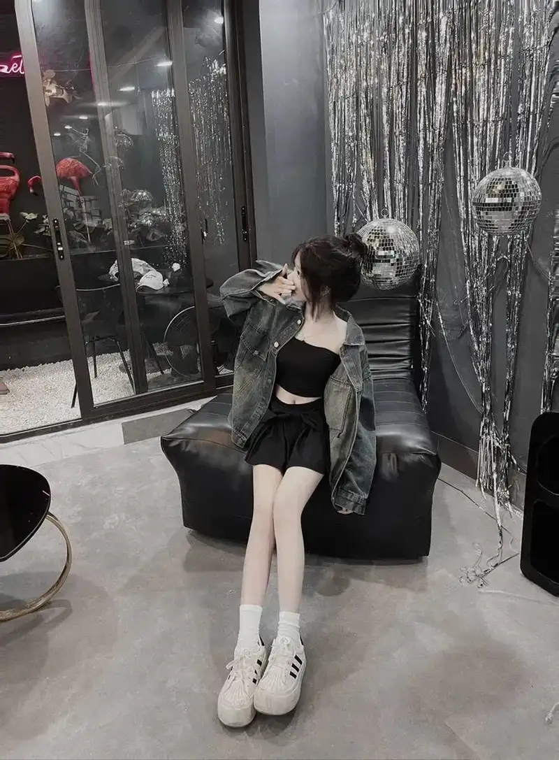 Điệu nhảy hút mắt từ gái xinh trên TikTok