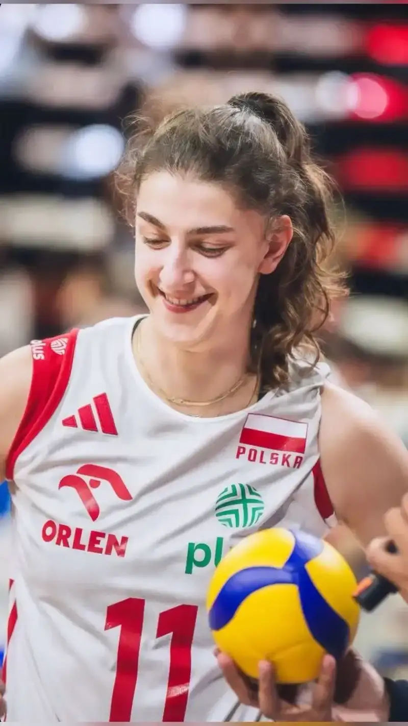 Hình ảnh các nữ bóng chuyền nổi tiếng toàn cầu