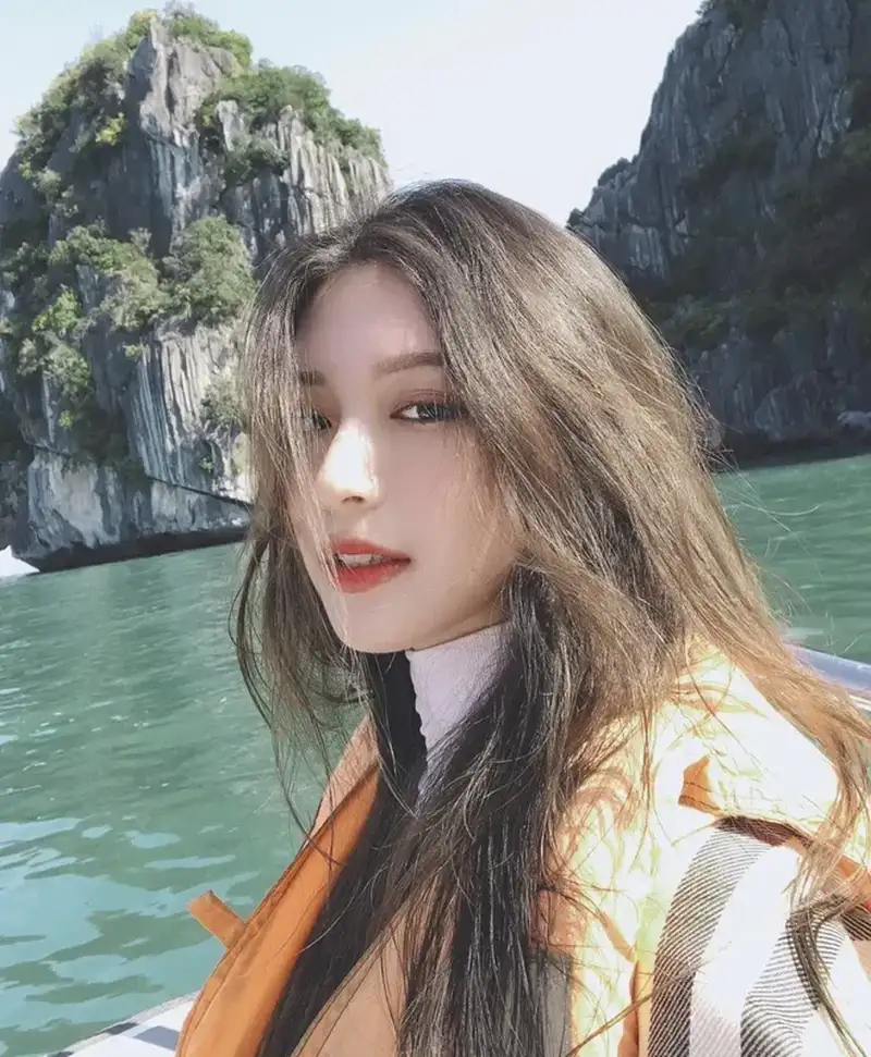 IG gái xinh đầy phong cách nổi bật