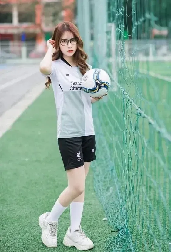 Cô gái xinh lung linh qua từng khung hình Cô gái xinh lung linh qua từng khung hình