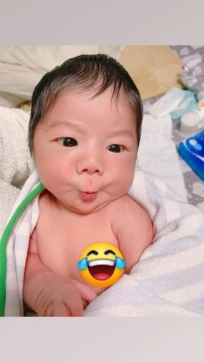 Biểu cảm trong vả mỏ meme làm ai cũng cười ngặt nghẽo.