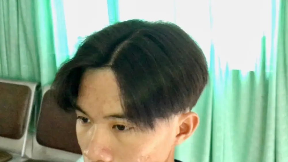 Phong cách mới lạ qua tóc nam meme siêu ngầu.