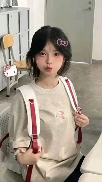 Khám phá sự hài hước từ anh da đen tóc ngắn meme.