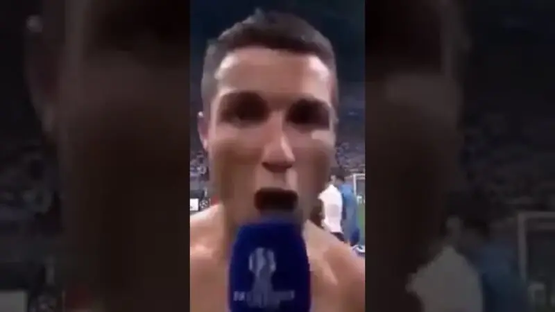 Meme ronaldo siu đầy năng lượng và hài hước. Meme ronaldo siu đầy năng lượng và hài hước.