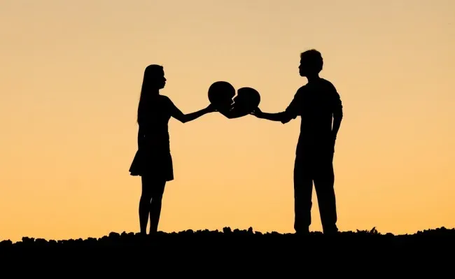 Hình nền anime thất tình cảm xúc sâu lắng