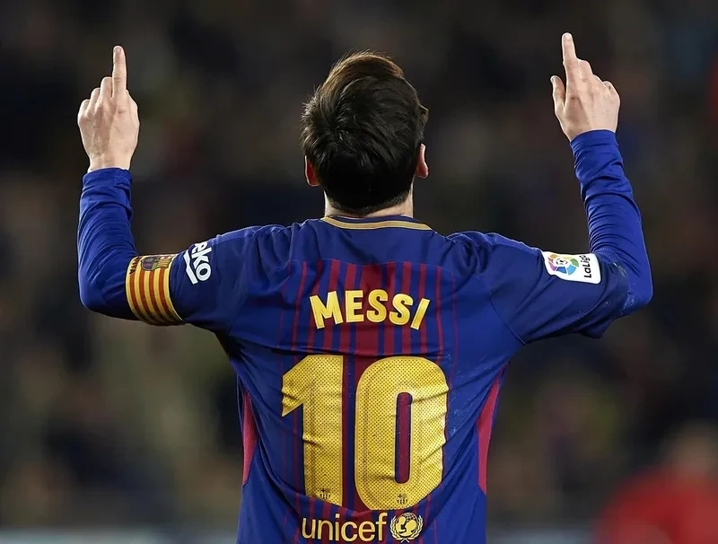 Những pha hành động cực đỉnh trong meme ronaldo messi không thể bỏ qua!