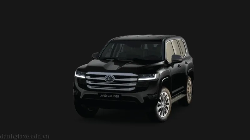 Xe Land Cruiser màu đen đẳng cấp sang trọng