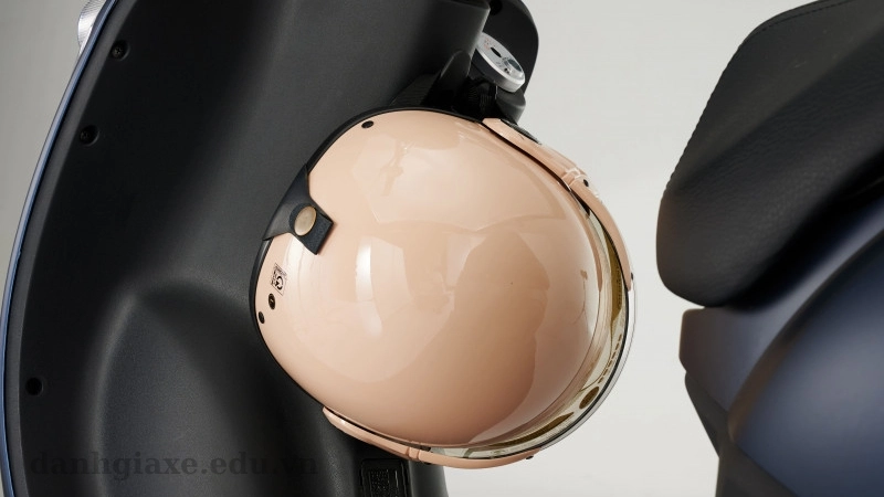 SYM Elite 50 bản đặc biệt trang bị thông minh