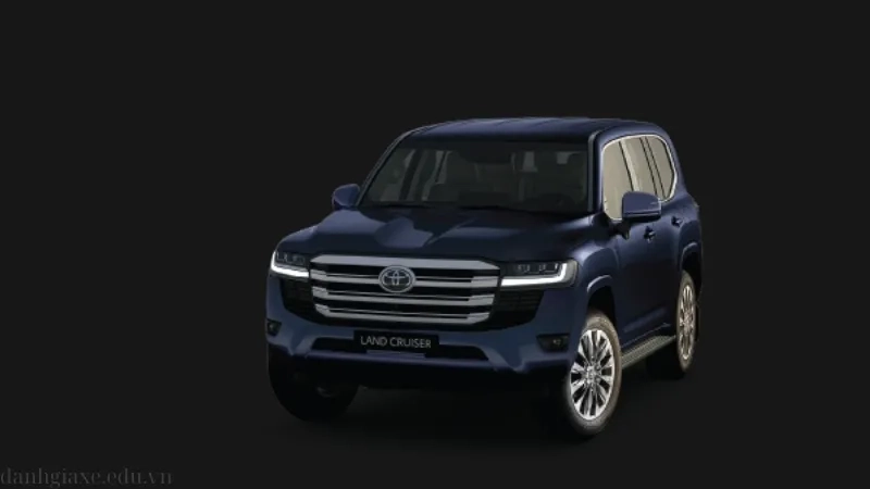 Land Cruiser biển xanh quyền lực và đẳng cấp