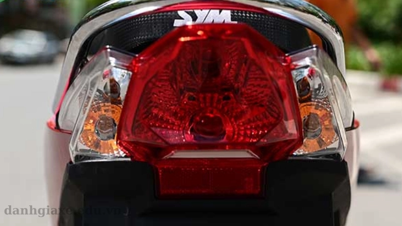 SYM Passing 50 hệ thống đèn sắc nét