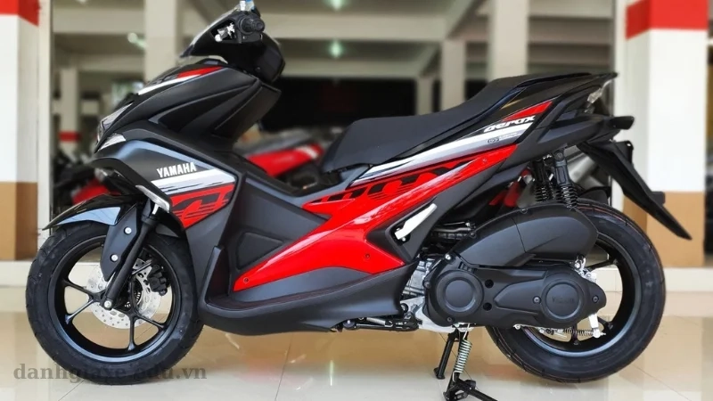 Yamaha Aerox 155 mạnh mẽ cùng động cơ vượt trội