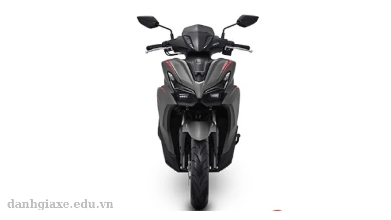 Yamaha Aerox Alpha scooter di chuyển linh hoạt