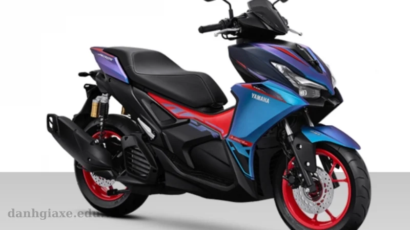 Yamaha Aerox Alpha 2025 bản tiêu chuẩn màu xanh đỏ