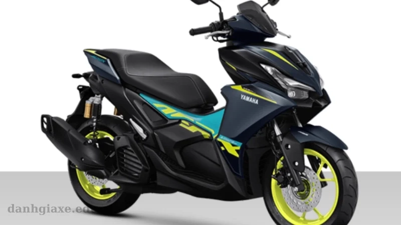 Yamaha Aerox Alpha 2025 bản CyberCity màu xanh vàng