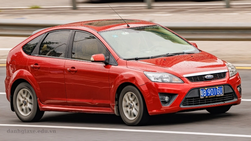 Bảng giá xe Ford Focus hatchback