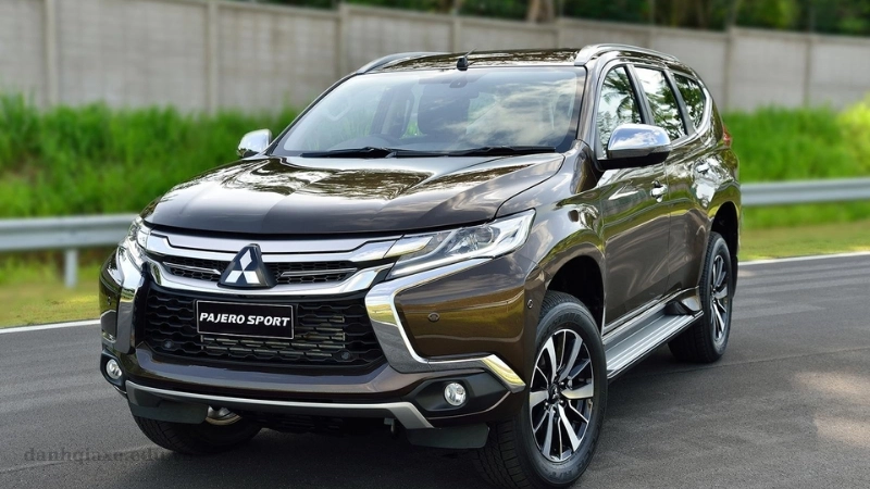 Bảng giá xe Pajero Sport