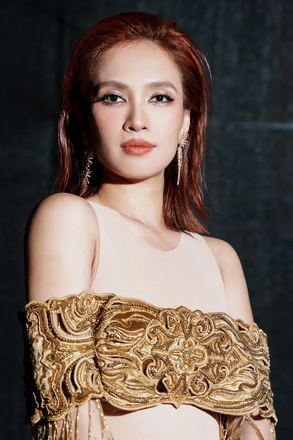 Từng thể hiện ca khúc nổi tiếng Hello Vietnam Ái Phương