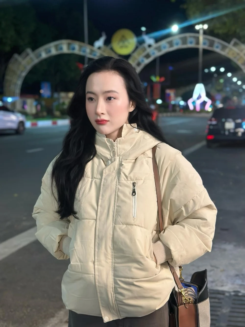 Gây chú ý với loạt hình ảnh của Angela Phương Trinh