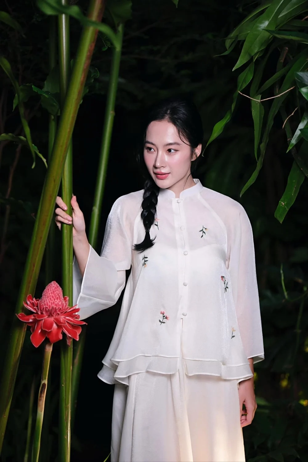 Số đo hình thể chuẩn sao Angela Phương Trinh chiều cao