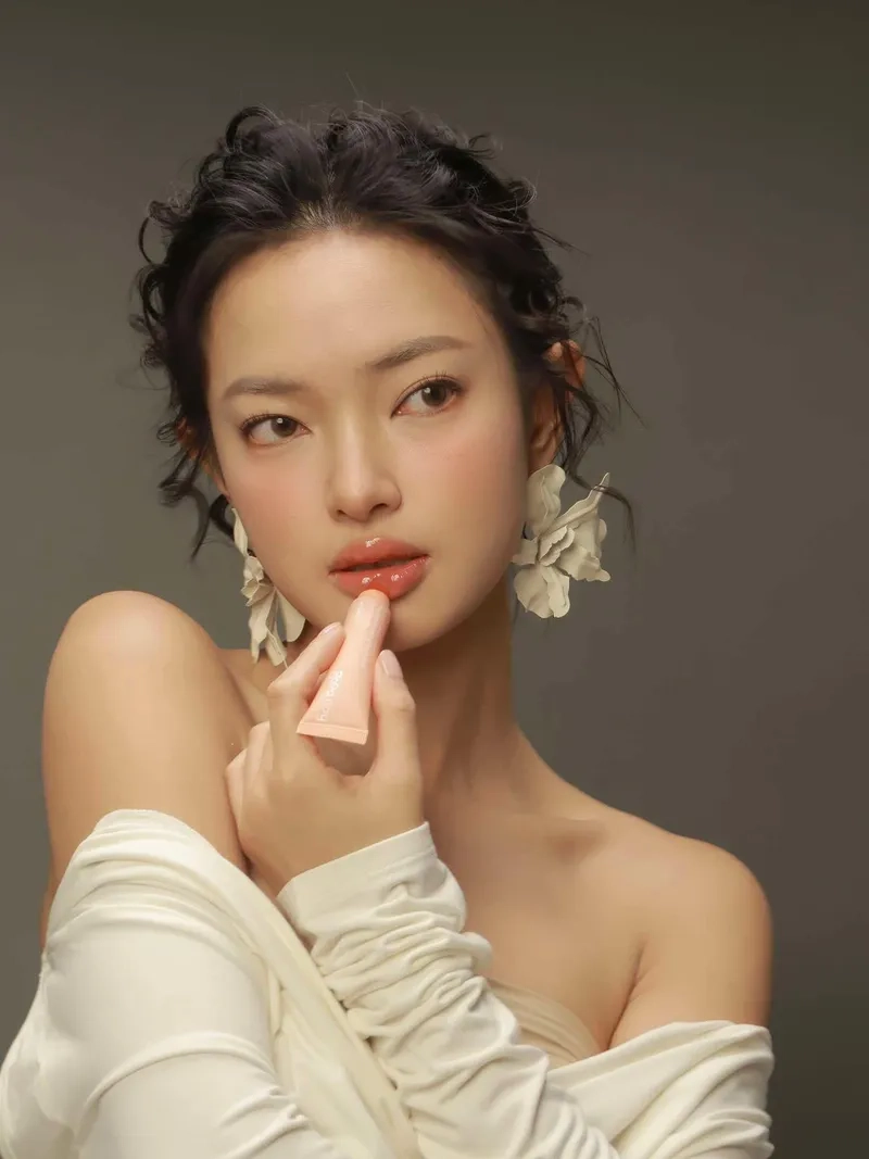 Tò mò về Châu Bùi SN bao nhiêu