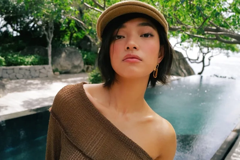 Nét cuốn hút không lẫn vào đâu của người mẫu Châu Bùi