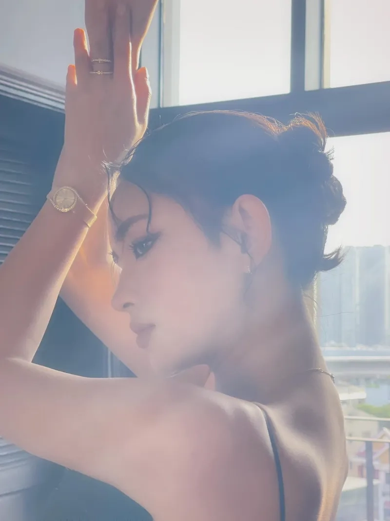 Mỗi khoảnh khắc đều nổi bật trên Châu Bùi Instagram