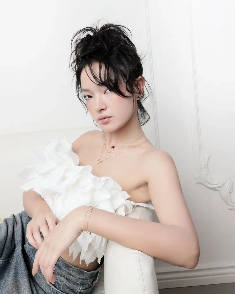 Hình ảnh không ai ngờ tới của Châu Bùi ngày xưa